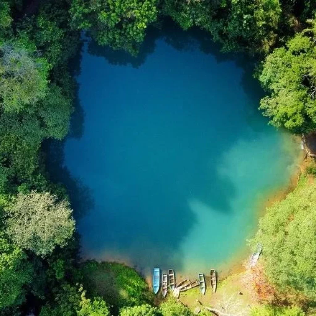 Laguna Cristal: Tesoro Natural Dominicano