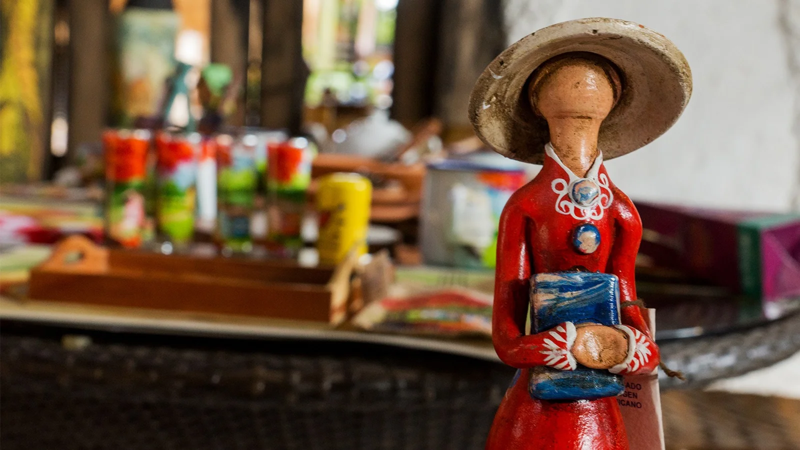 Muñecas sin Rostro: El Enigma Cultural de República Dominicana que ...