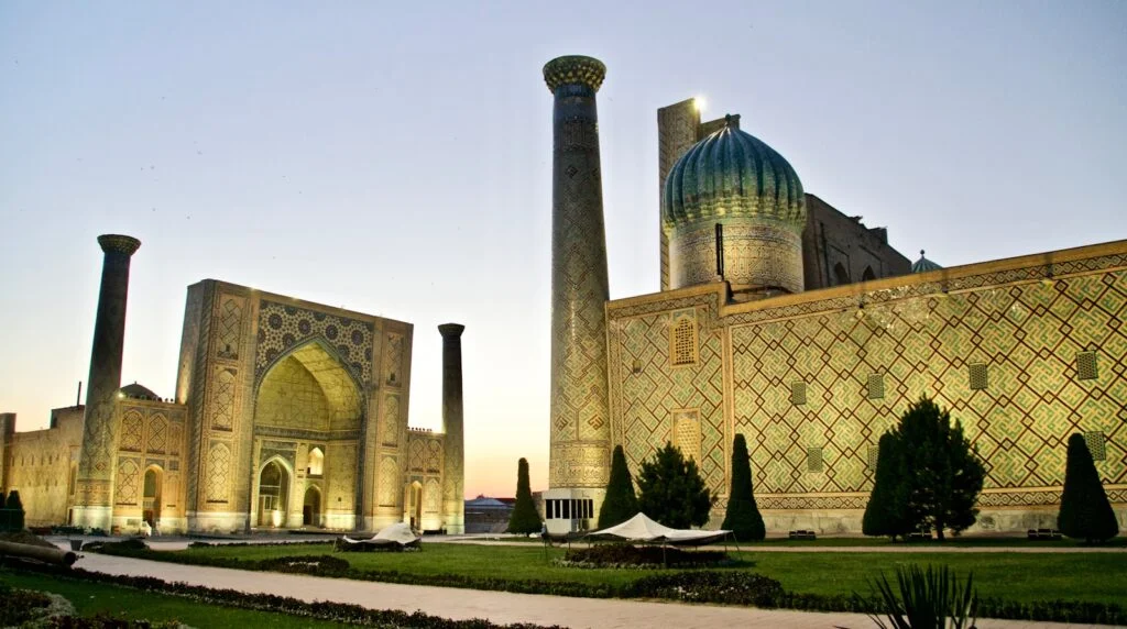 Uzbekistan ciudades oro cuentos árabes: Descubre Samarcanda y Bujará
